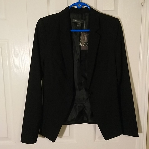 Suzy Shier Jackets & Blazers - NWT Suzy Shier Blazer